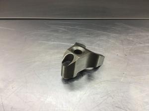 Liebherr Befestigung der Einspritzdüse